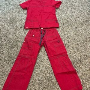 Dickies, scrubs size extra small red